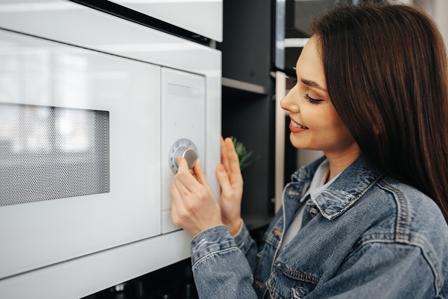 Quali caratteristiche deve avere un buon forno a microonde?